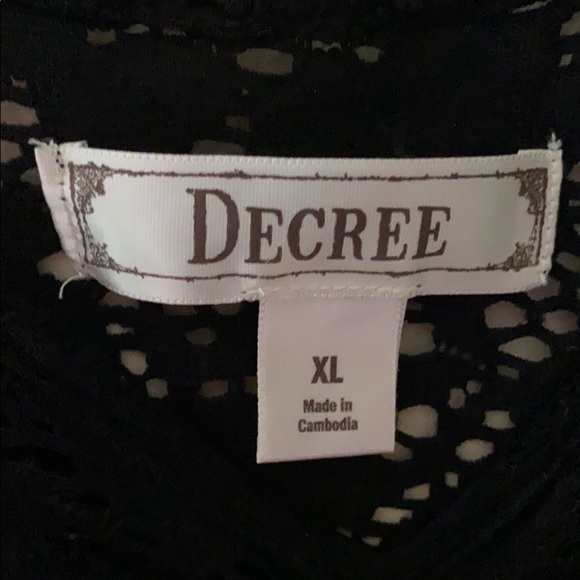 Decree Black Lace Peplum Top - Picture 4 of 4